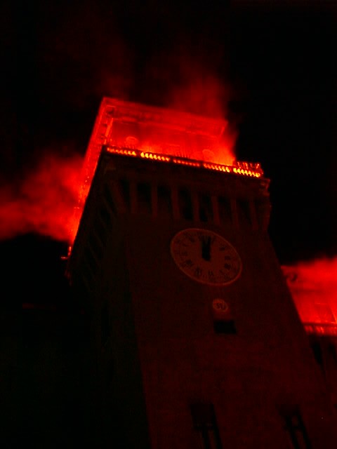 PhotoPC luned 1 gennaio 2001 1.45 12.jpg, 26585 bytes, 01/01/01